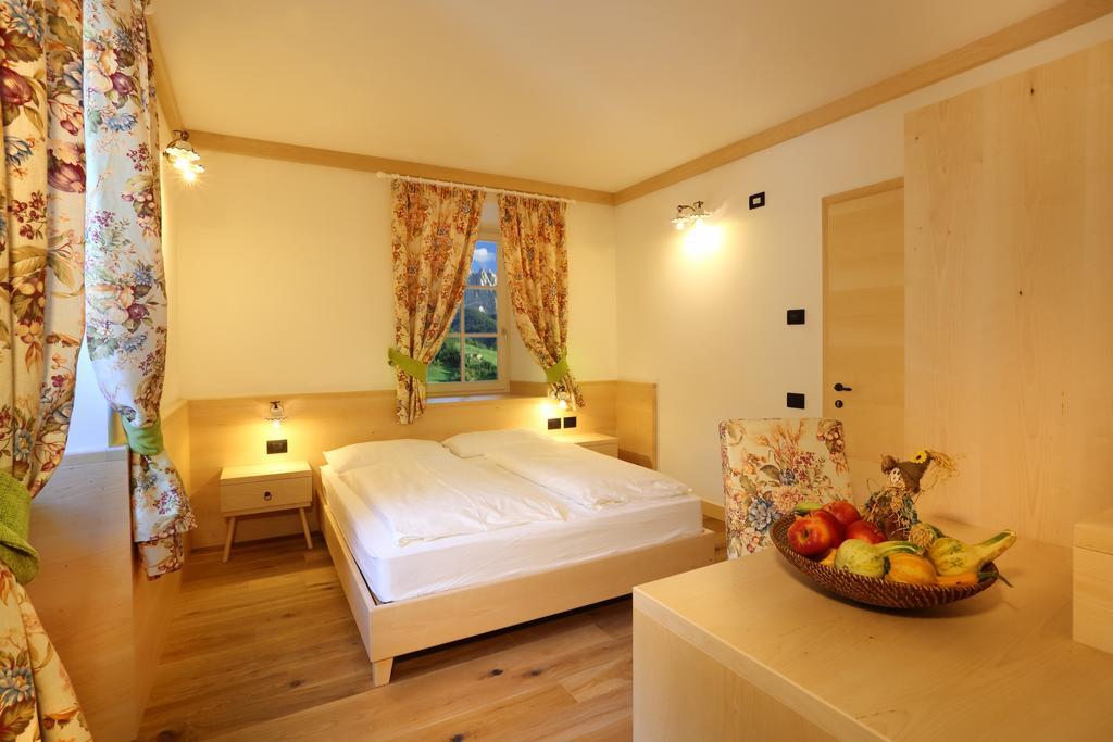 Agriturismo Eredi Di Cobelli Aldo Nave San Rocco Habitación foto